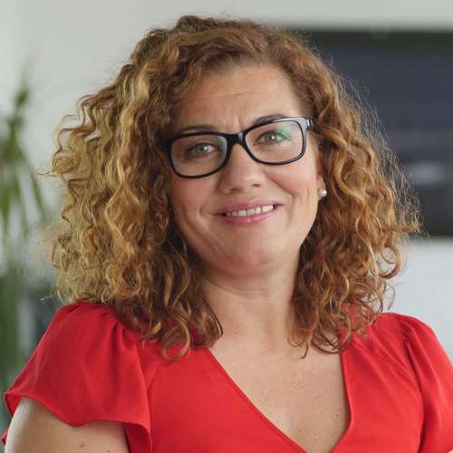 Sandra Rotoli: Einkauf & Vertrieb Italien Auf dem Bild ist Sandra Rotoli zu sehen. Sie ist im Einkauf und Vertrieb tätig.